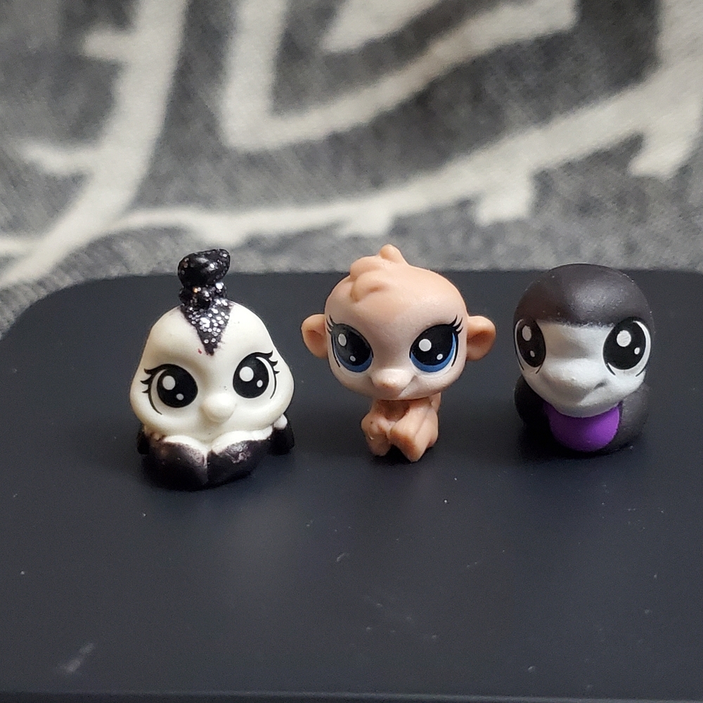 Lot of 3 Teeny Littlest Pet Shop LPS Figures (Crab, Monkey, Worm)